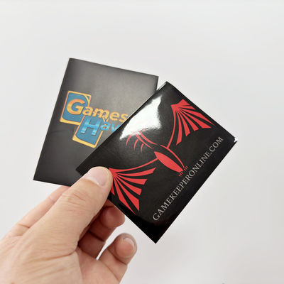 Pekemon Dragon Shield Kaartbeschermers Handen met Glanzend Matte Oppervlak