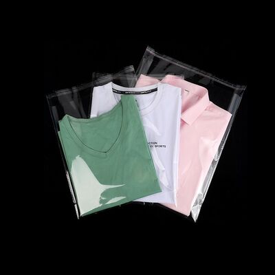 Op maat gemaakte T-shirtverpakking Transparante doorzichtige Opp plastic zakken met zelfklevend materiaal